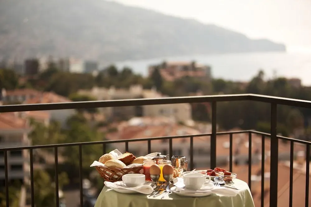 Dorisol Mimosa Studio Hotel فونشال 3*,  البرتغال